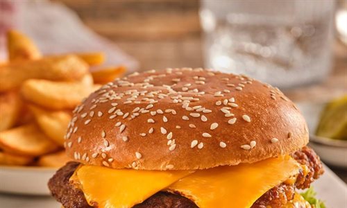 Easy Smash Burger with Best Burger Sauce