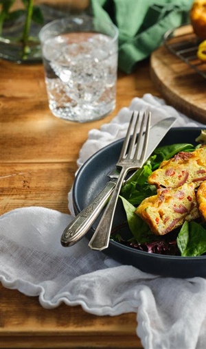 Easy Bacon & Cheddar Egg Bites