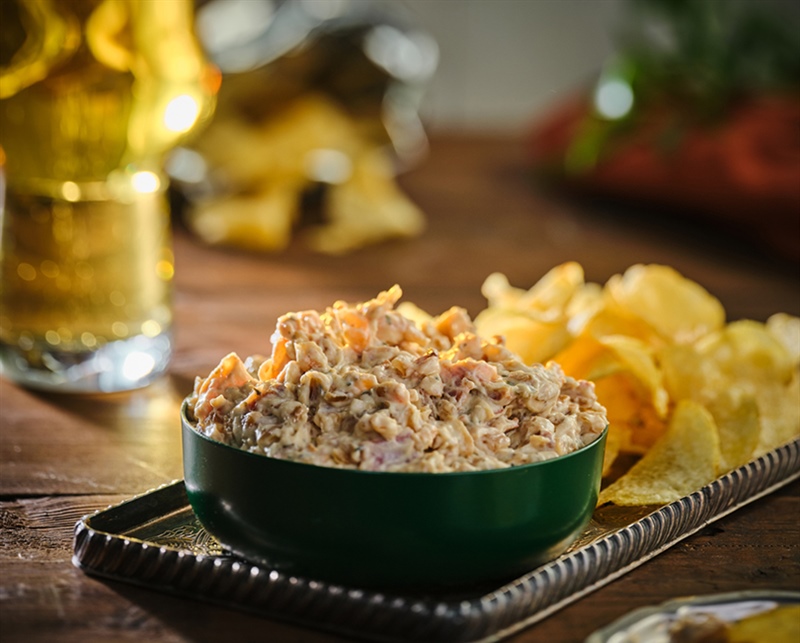 Best Caramelized Onion and Bacon Dip