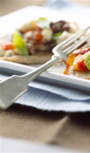 Fast-Fry Pork Loin Chops with Feta Cheese and Black Olives 